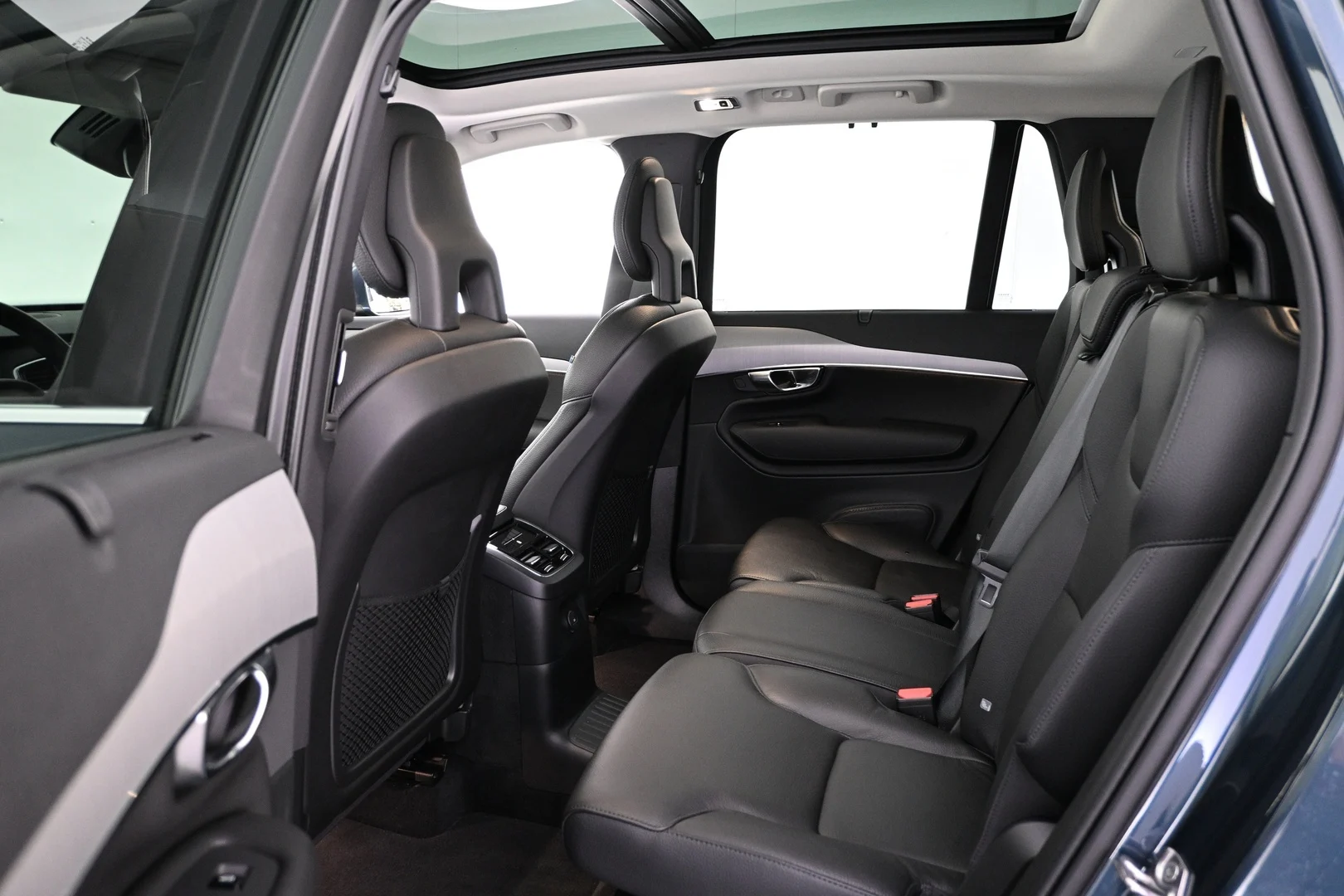 Car Image - 4iVq9HSwysAdIOQovkIKNw