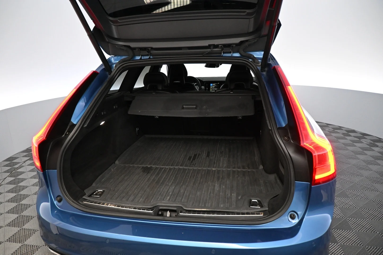 Car Image - 54Lg1AWJt3daw8pv0ksRiT