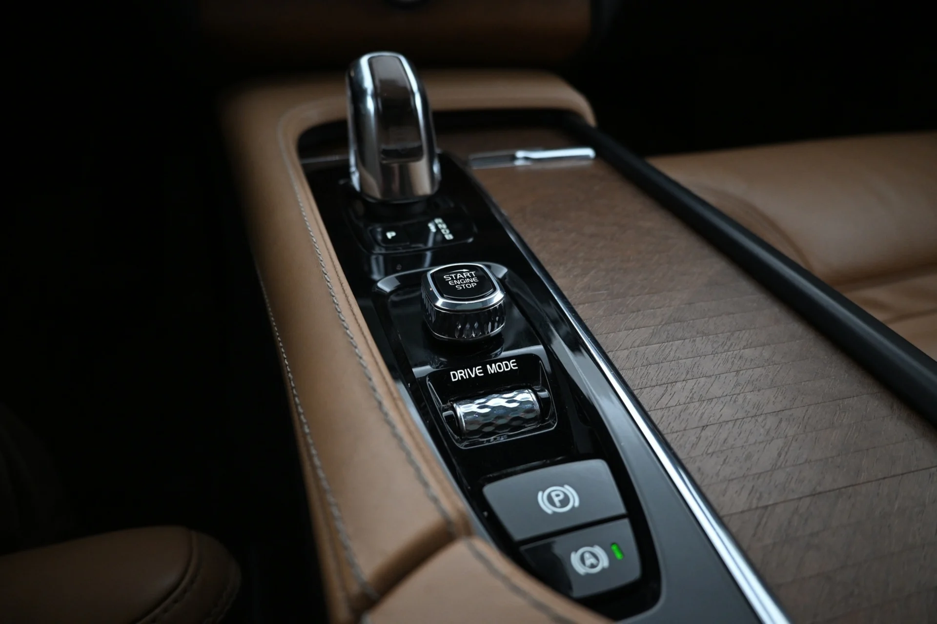 Car Image - fDYUg2HQsIU5WUibogc7n