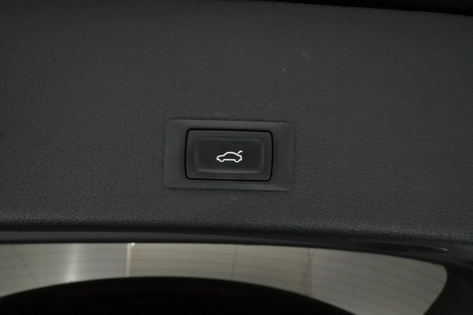 Car Image - 2FsBsh9Mj0VdfPytxPBK6