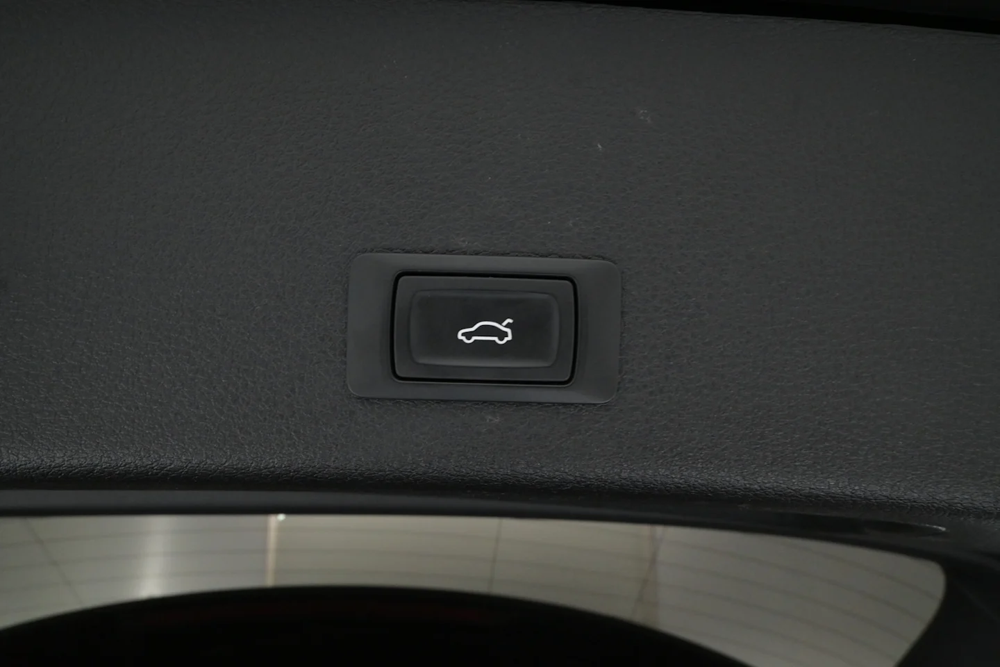 Car Image - 2FsBsh9Mj0VdfPytxPBK6