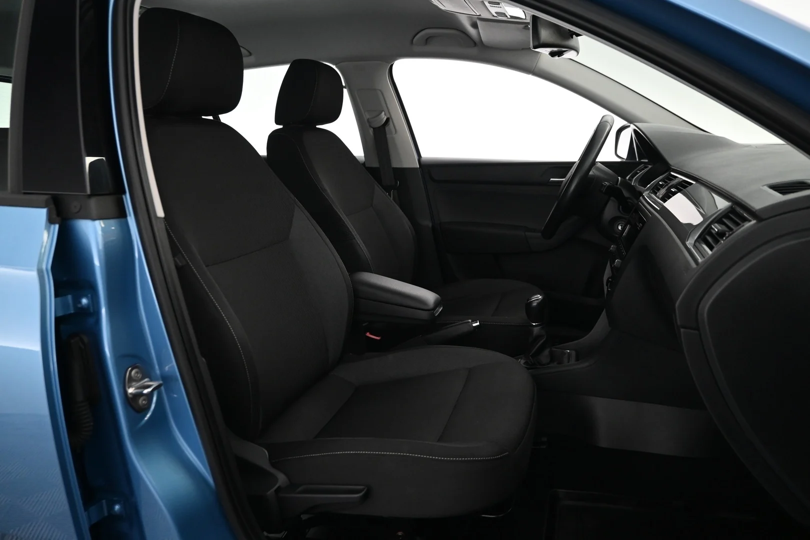 Car Image - 3ncN4e7W3SCOA7rIabWznN