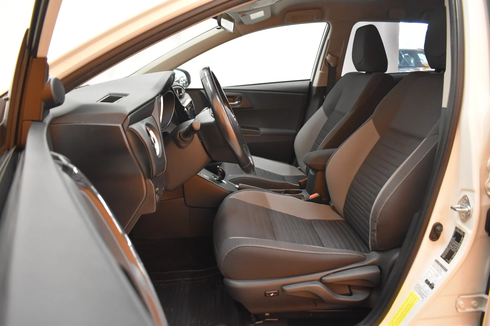 Car Image - 3VrF6LYioPSFDBrxWZtRdR