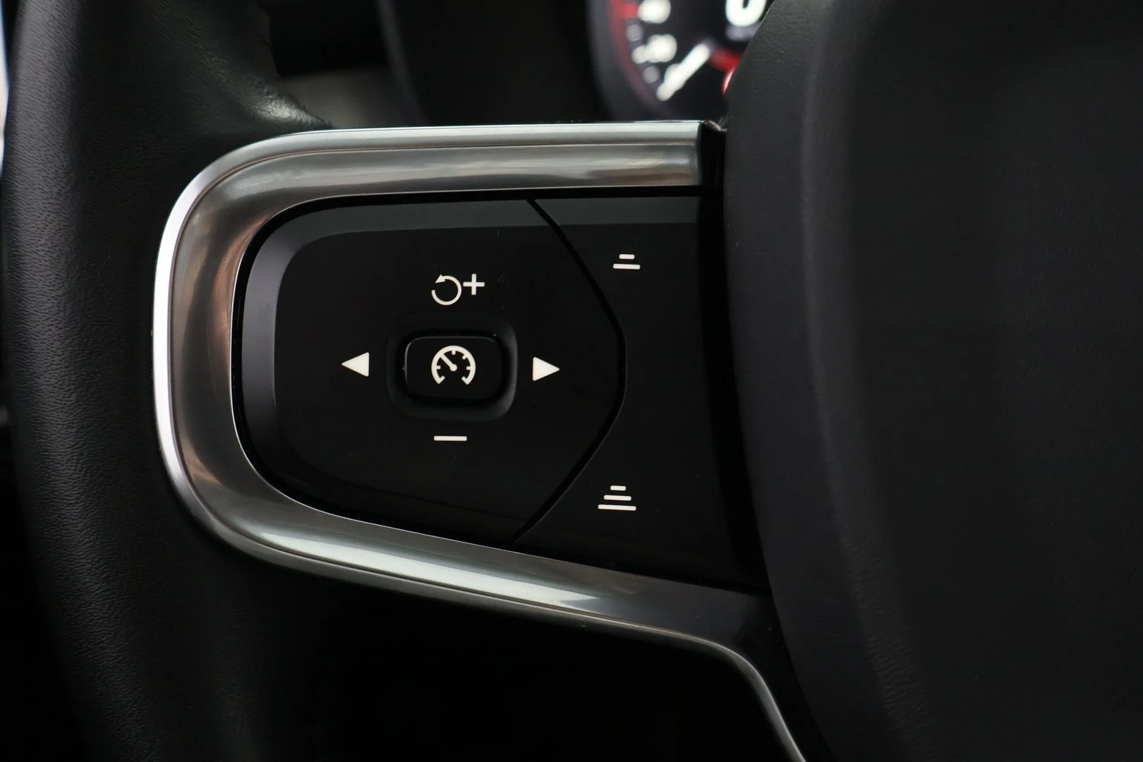 Car Image - 5XQbX6AyM9ZNFRsYMsFtPK