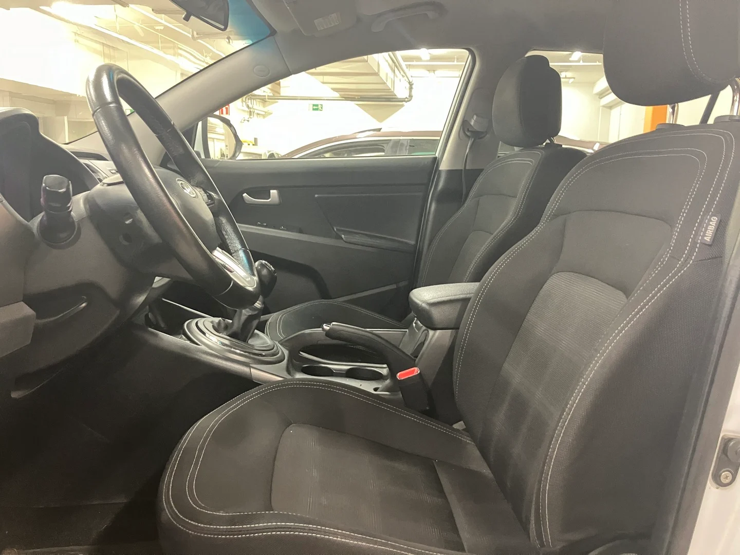 Car Image - 1439MoxHbdHHBRXmevqObt