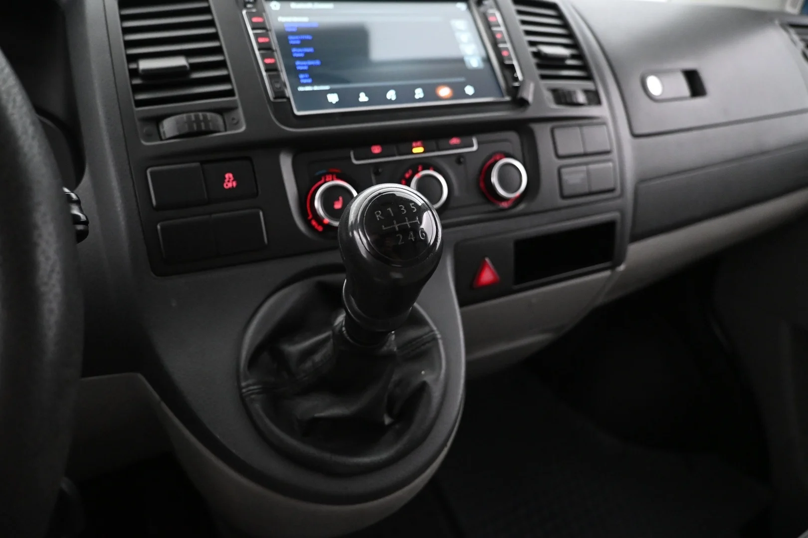 Car Image - Y86bPBBCvG145u9bKF2ND
