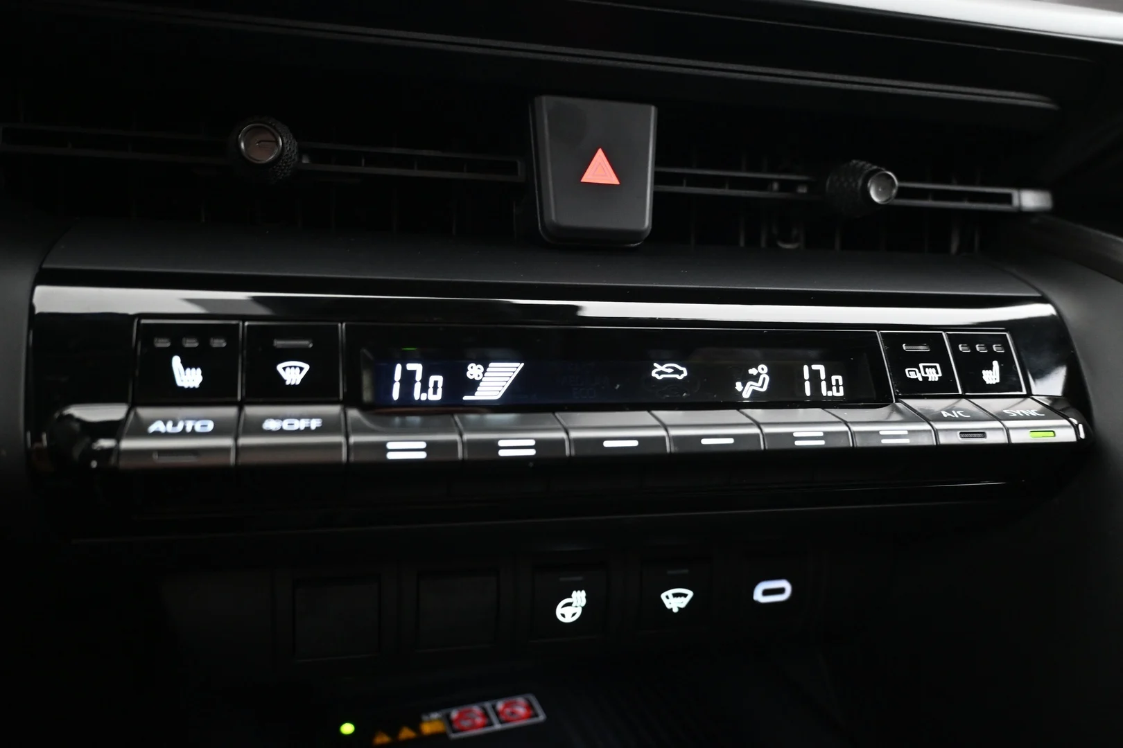 Car Image - 1vZUpPovSojF1xM1gdrq2u