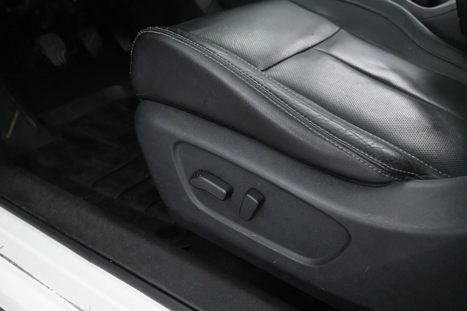 Car Image - 1MGIC0FVSPmGS2zkKDiKN2