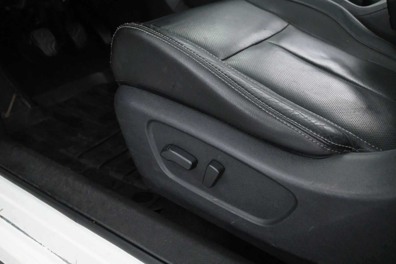 Car Image - 1MGIC0FVSPmGS2zkKDiKN2
