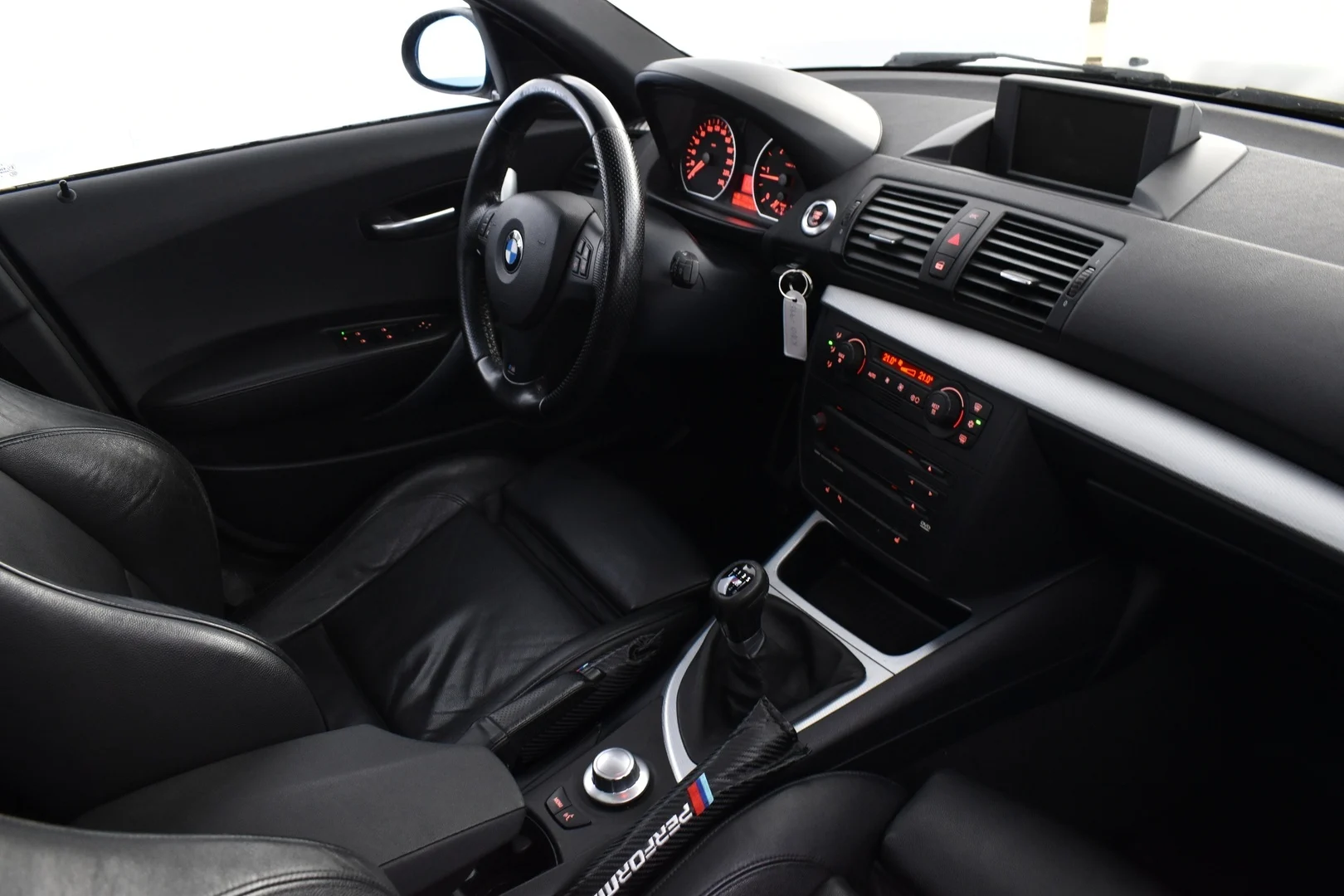 Car Image - 280iaXghs7dBQg2VBFigs1