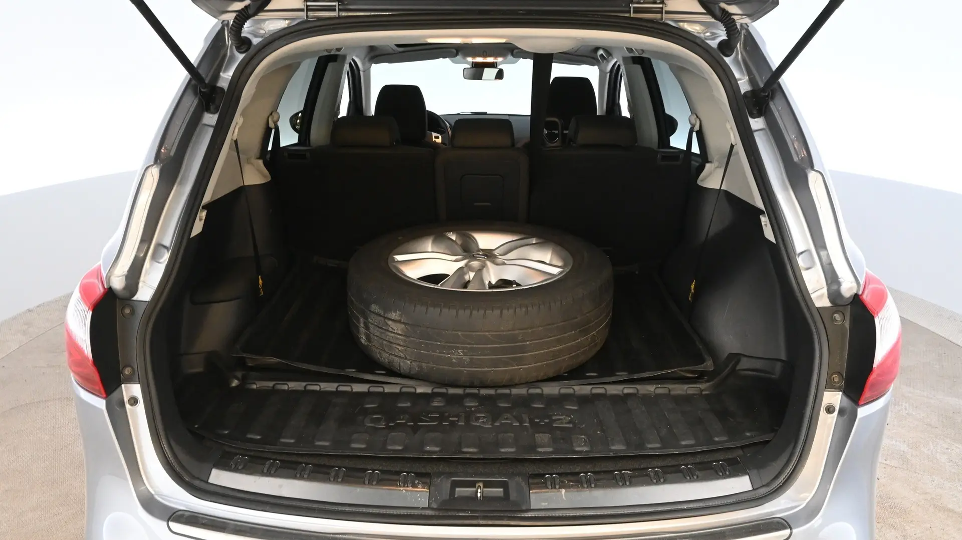 Car Image - 1Ad9jI0KyFbx5ZbwazCNnY