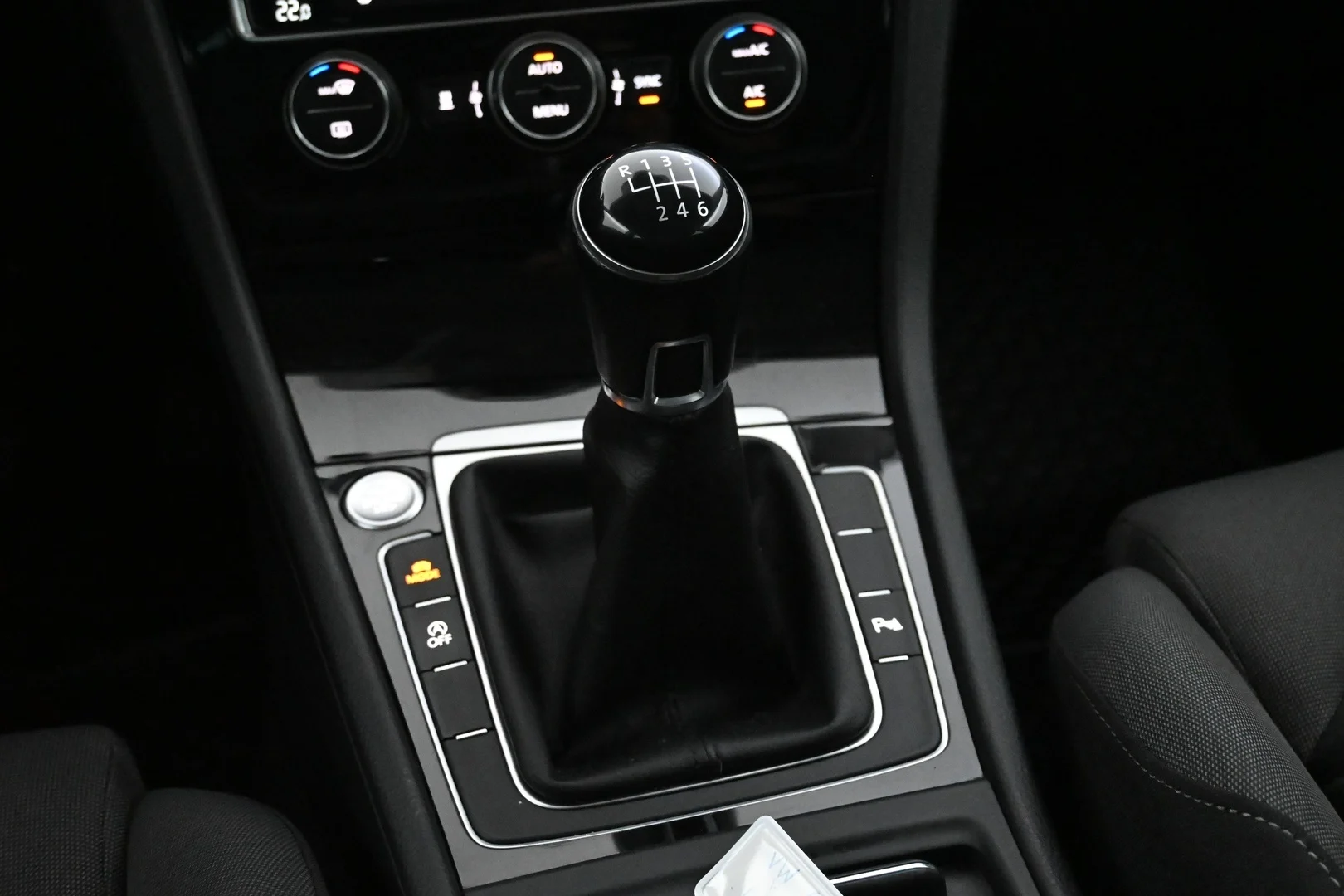Car Image - 557P49LeIhLumif45Twjpz
