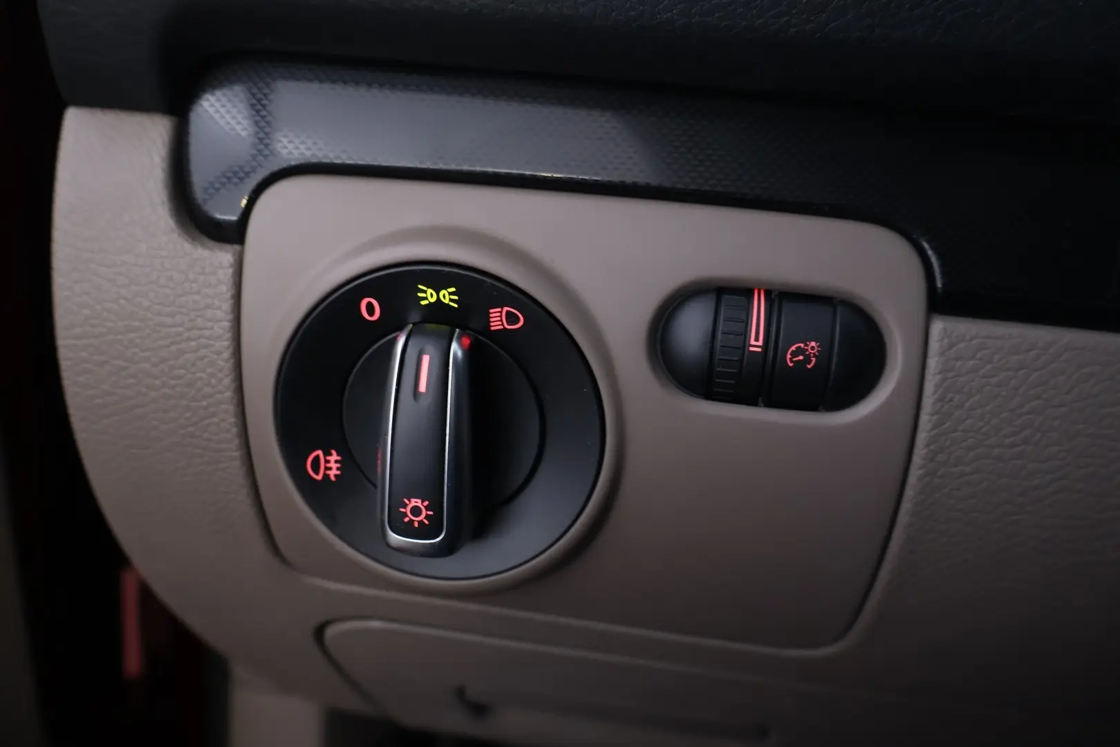 Car Image - 2e7UQiQIBeIVXUiYVc9kN7