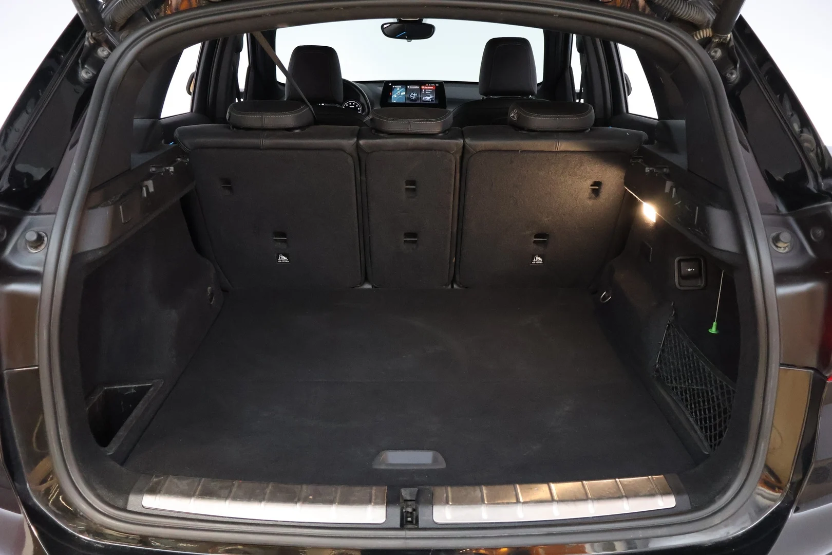 Car Image - 2uhWUnuCpmzMZjnxIF199n