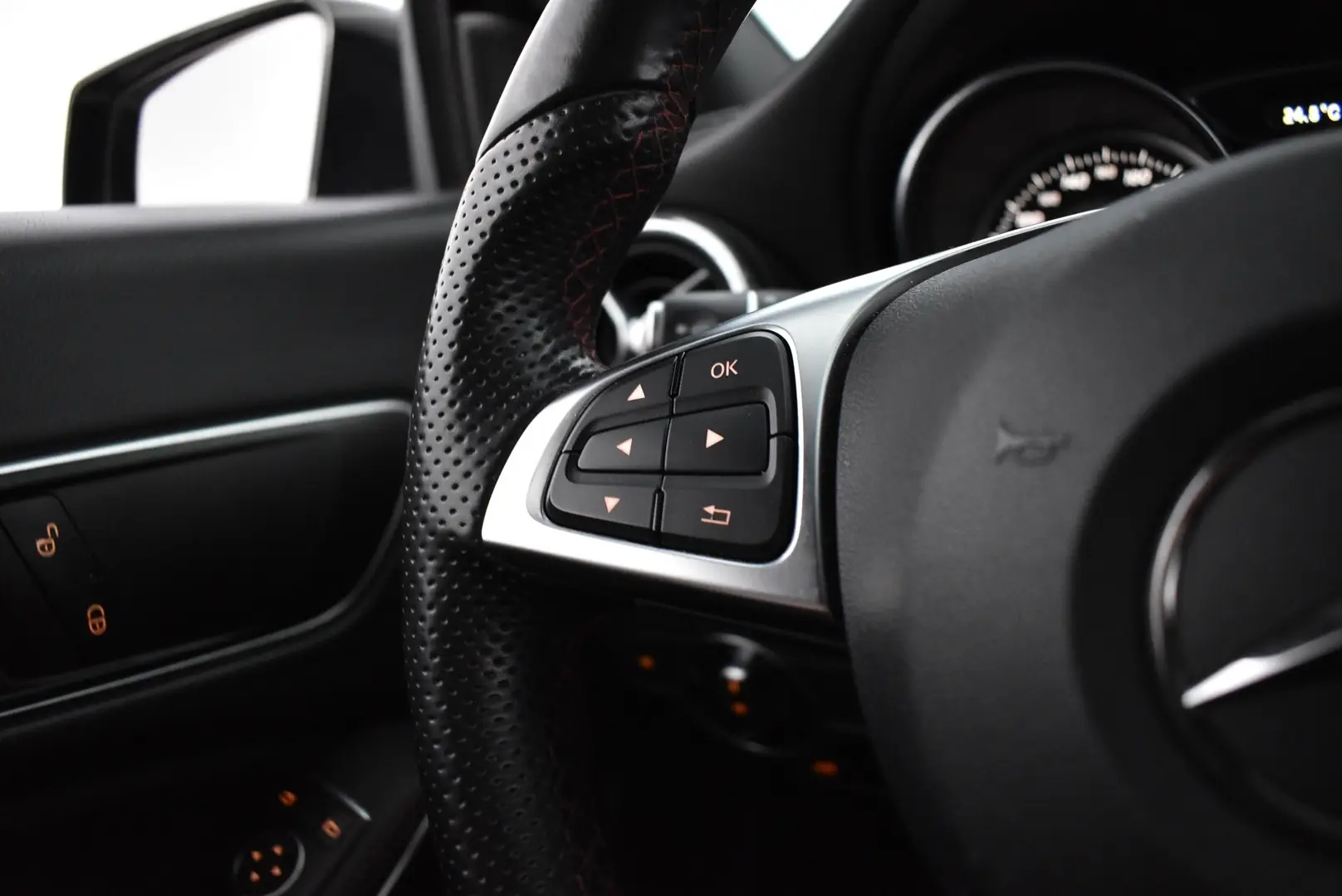 Car Image - PCyGdQtZttW0rWji9Cgtr