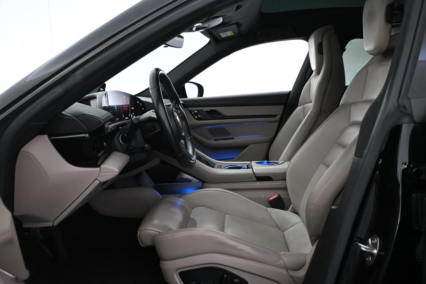Car Image - E9K5KoAAvnz2NOk0xv3kM