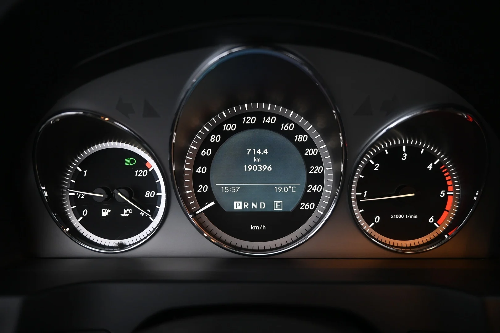 Car Image - 6vGXnhHeyryvPZQnjuhmyl