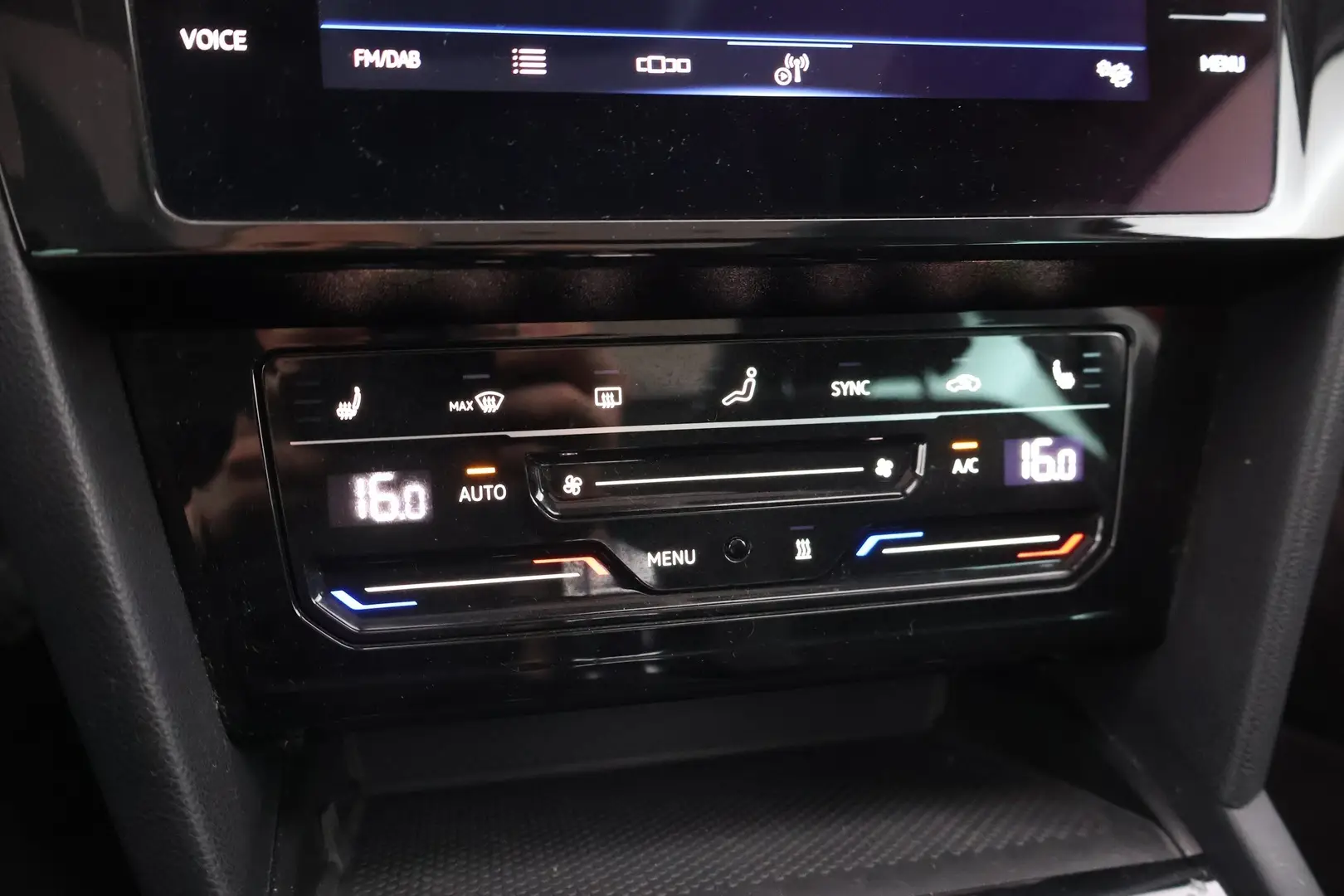 Car Image - chha1U4xxfSk2DhTmcNIB
