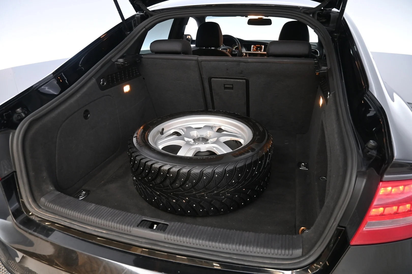 Car Image - 4KCvr6o5GVRsjmBPABPN15