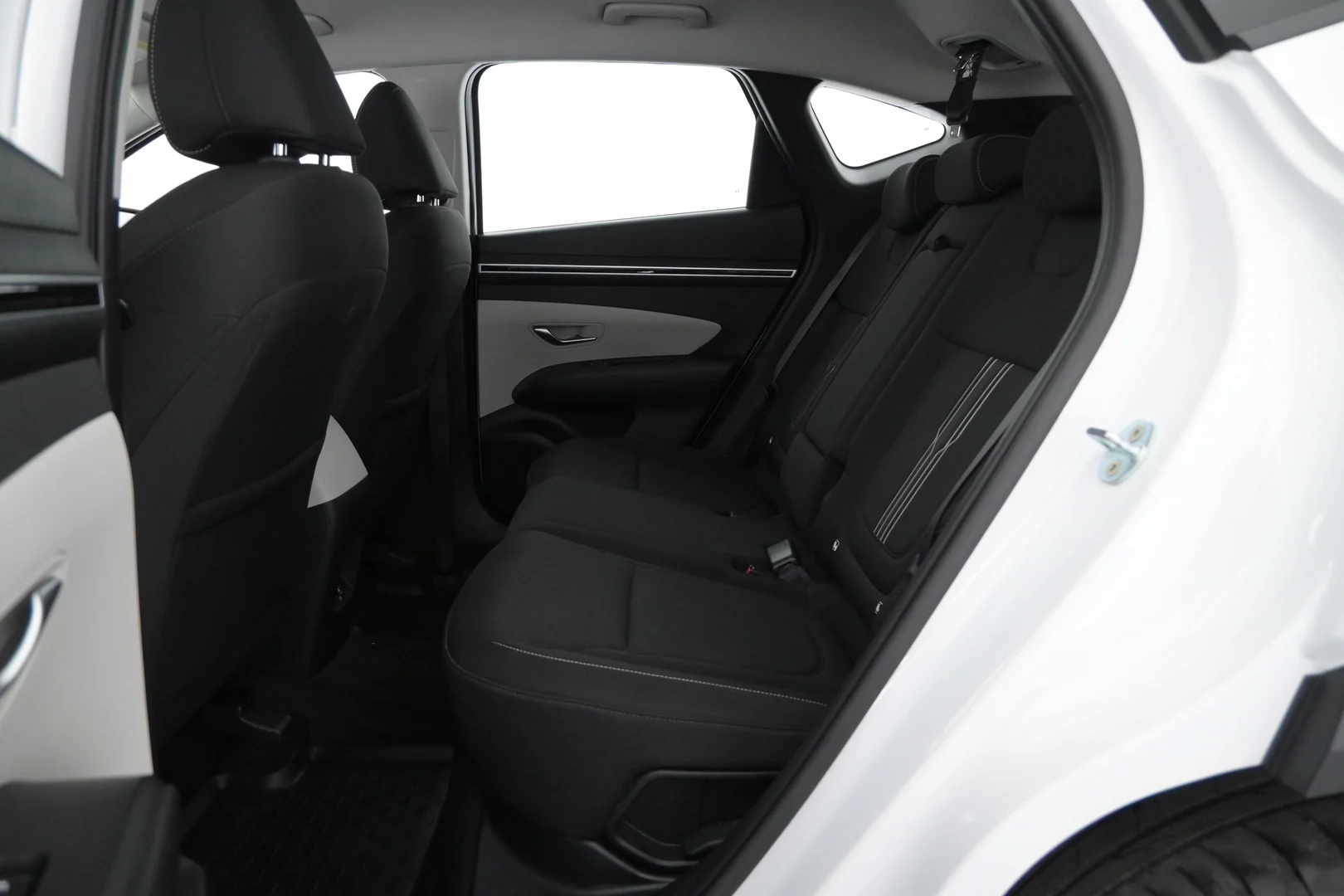 Car Image - 5dRqscMaiMNKVt7XYehngL