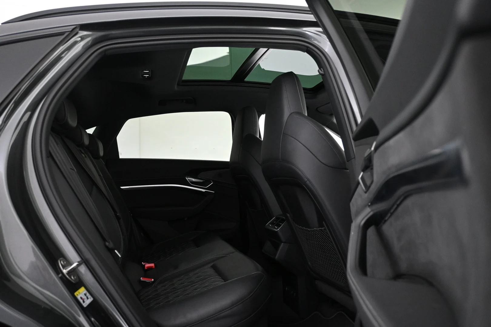 Car Image - 5trnScceGtxTrC4zPXKTCt