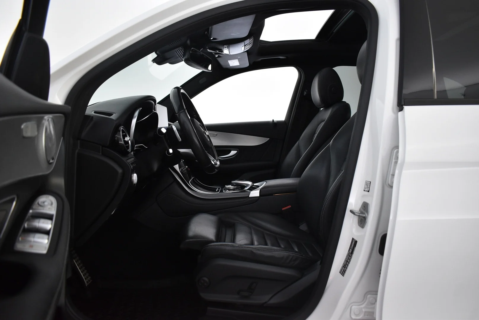 Car Image - 2dRhLHjjBa7RDixXlc42Q0