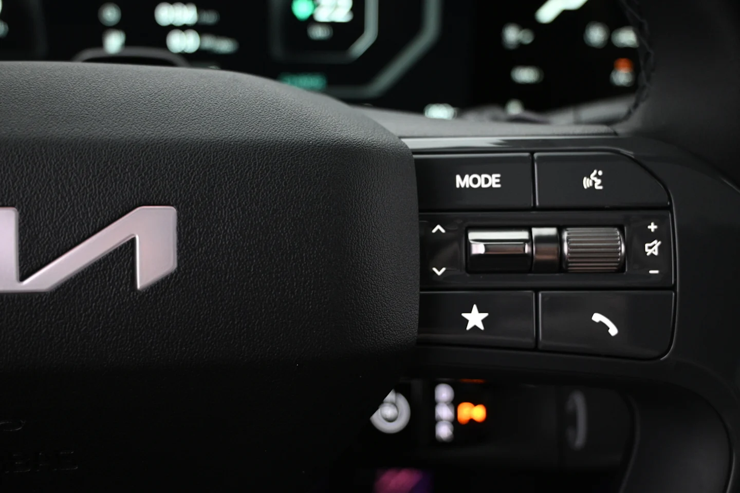 Car Image - 3Tkj2klTEDPP4cLjxPQVqe