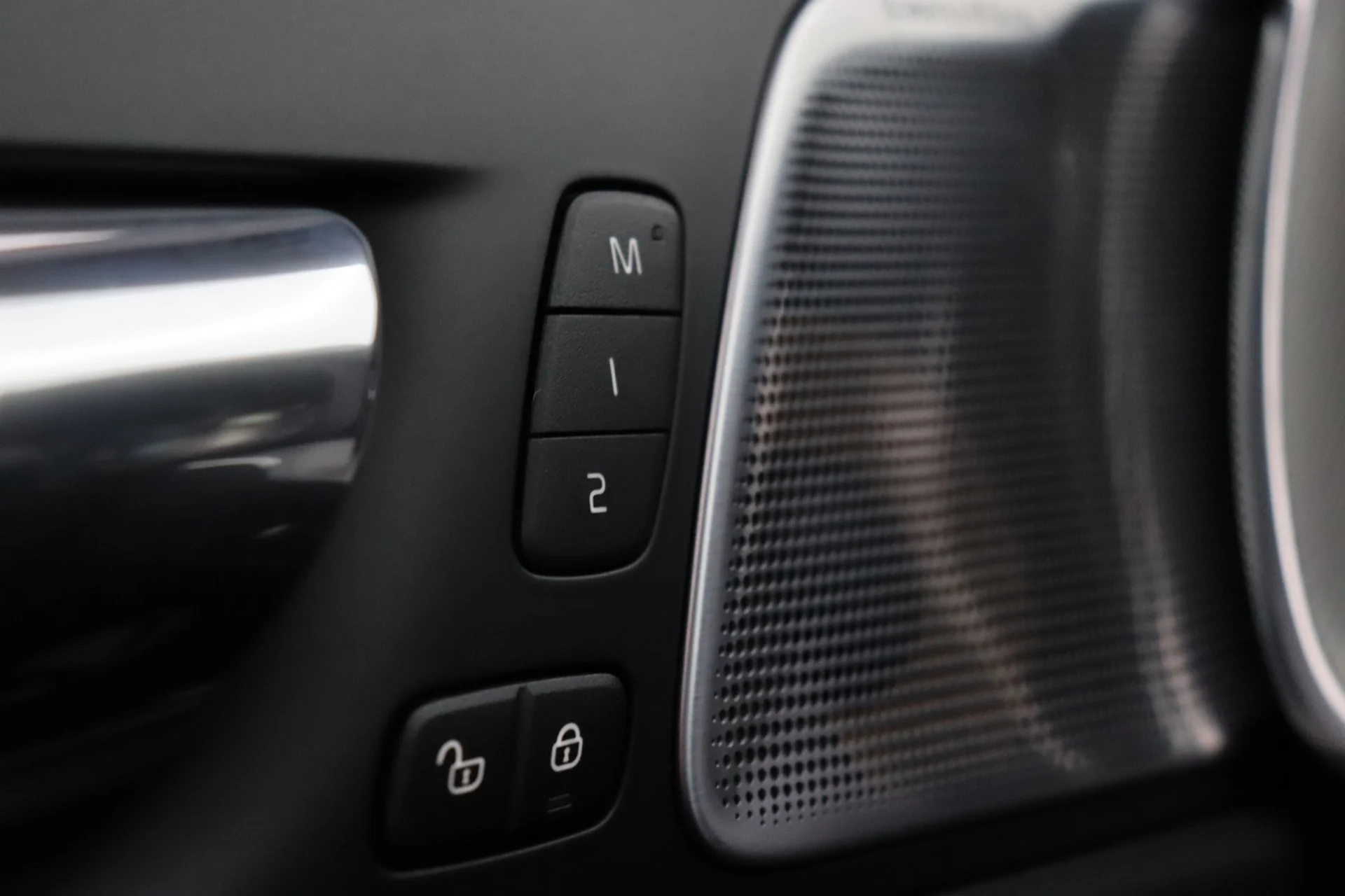 Car Image - qeZm6j1LjB16Ll5uo8imI