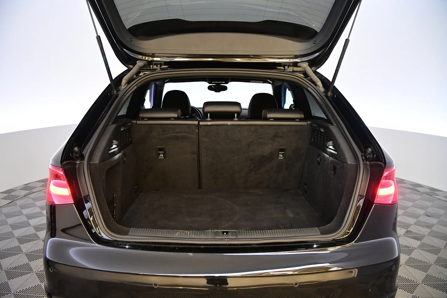 Car Image - 1ZVXInvSw0lUVerEDx4QVV