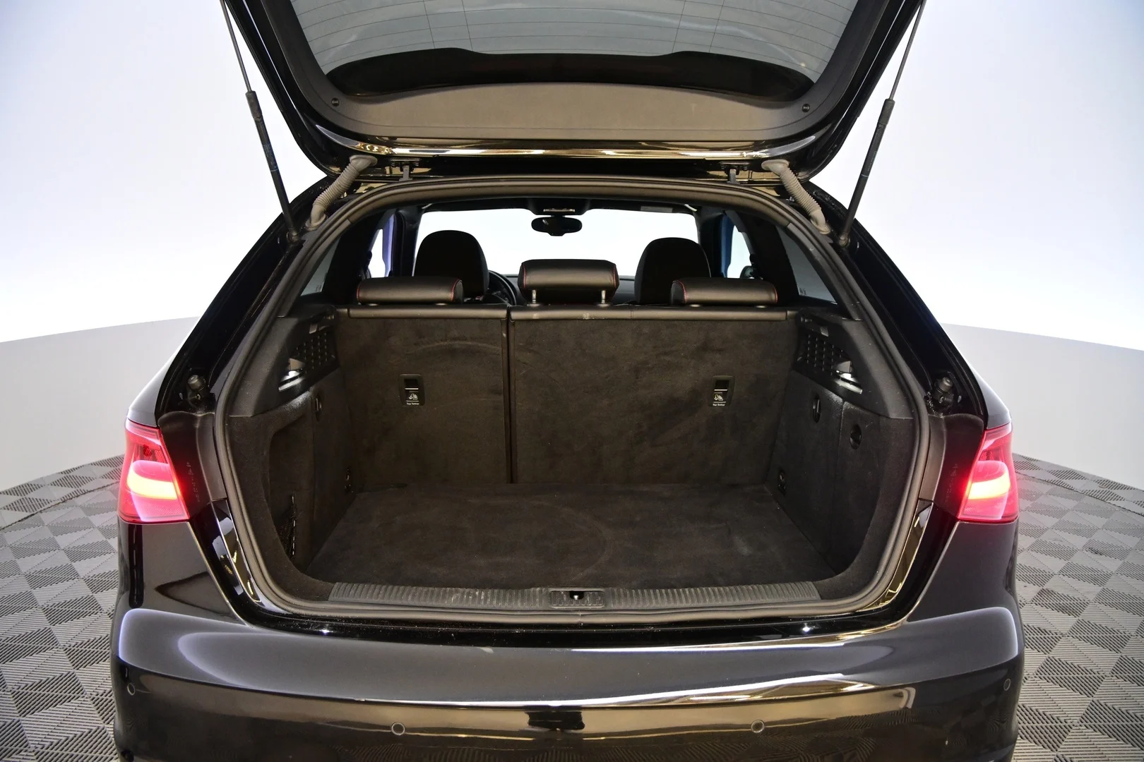 Car Image - 1ZVXInvSw0lUVerEDx4QVV