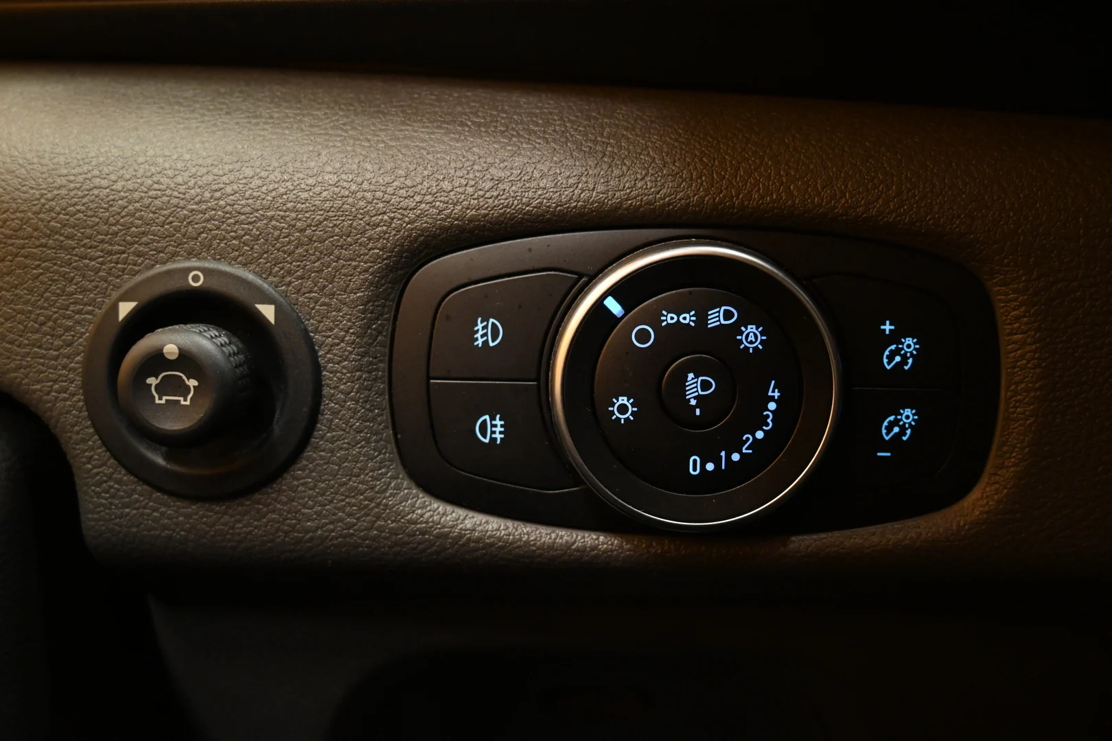 Car Image - 62iG7wTBAmuXmJHlJuNAU4