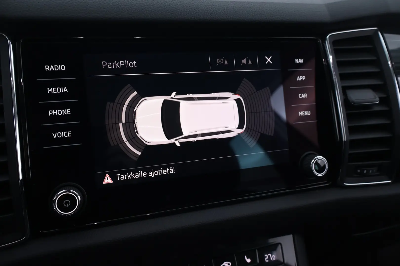 Car Image - 2b6kBY70QkFXrlary0dVQG