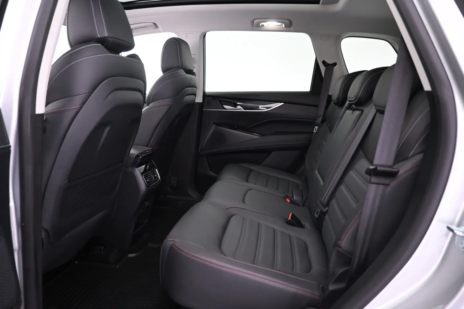Car Image - 6XK3NVVQ3UneHgl9yrwk3