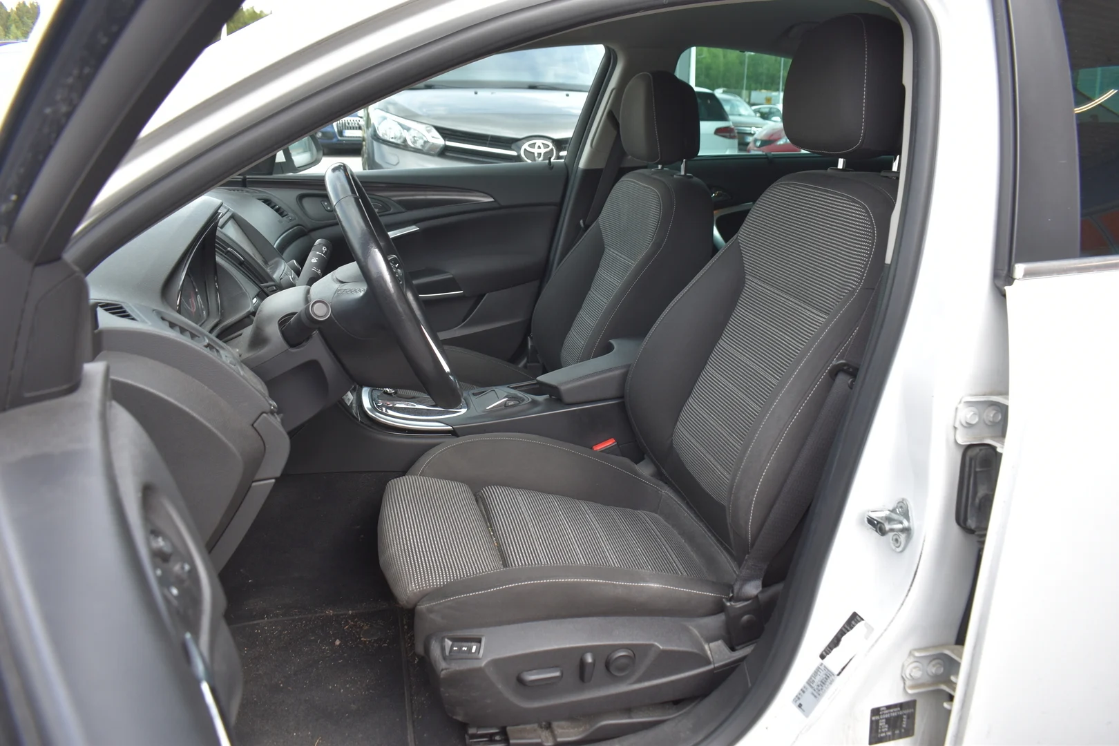 Car Image - 6jZ4z8sDYxxNEMS9JQag9Z