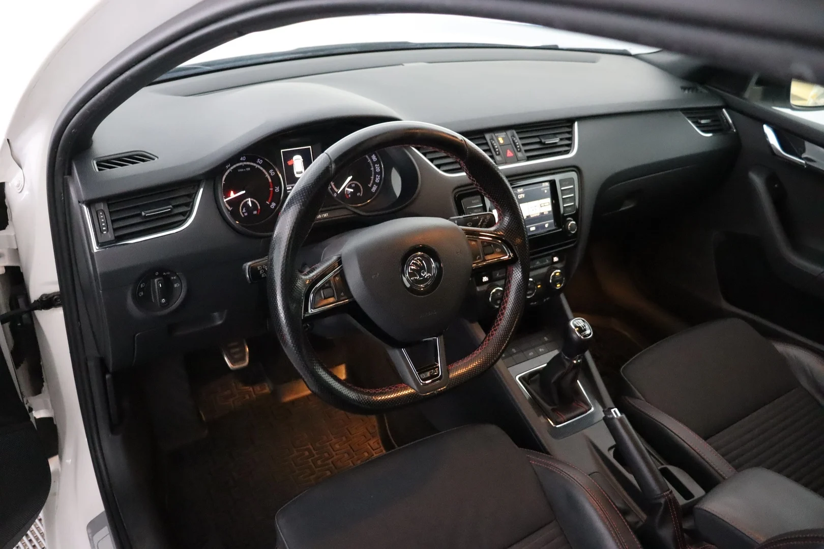 Car Image - 68LnbxZR78aUjYhCu6PmSD