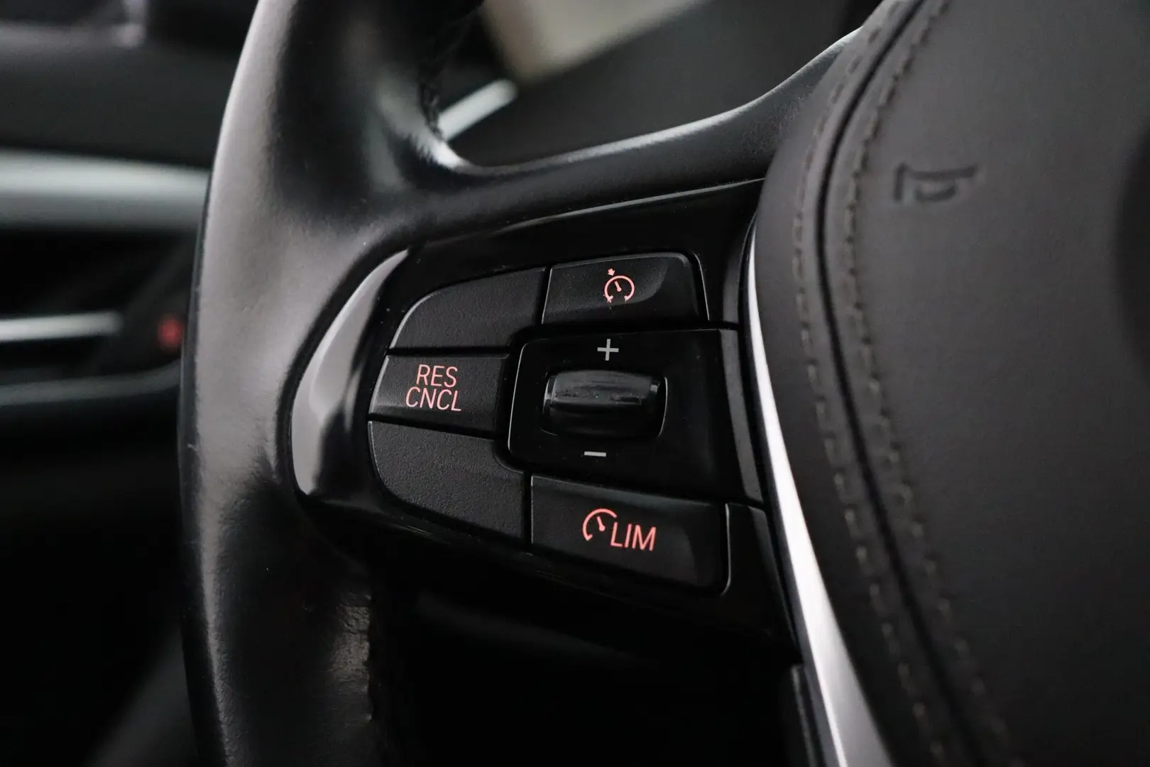 Car Image - 19jdeylwNVoCci9pmiTbML