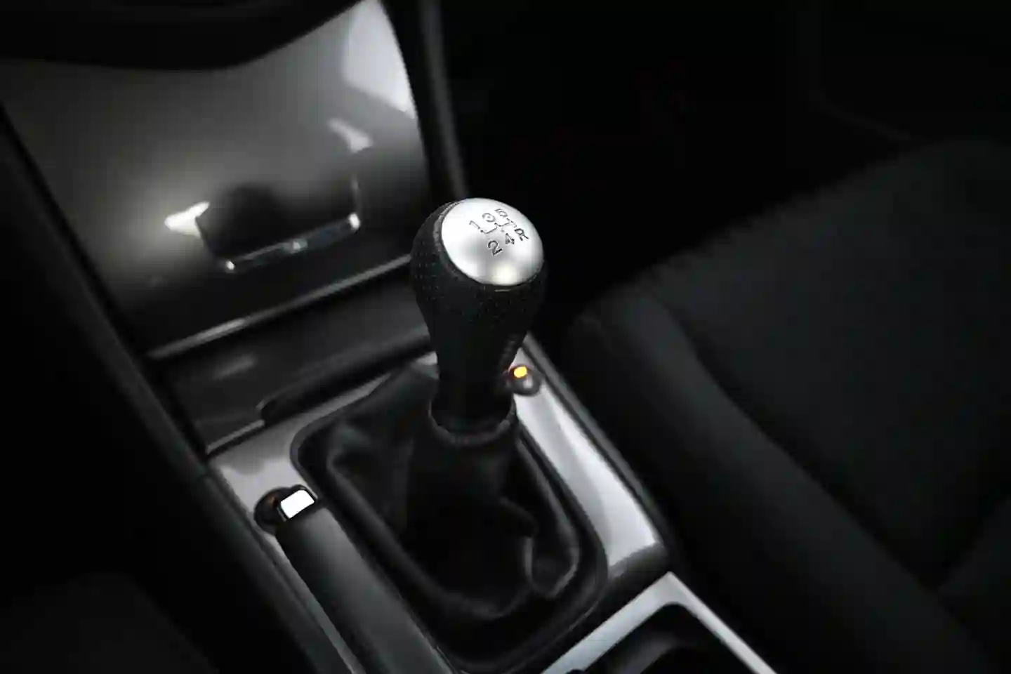 Car Image - 295mY0HRV8SfjM1RscF9lA