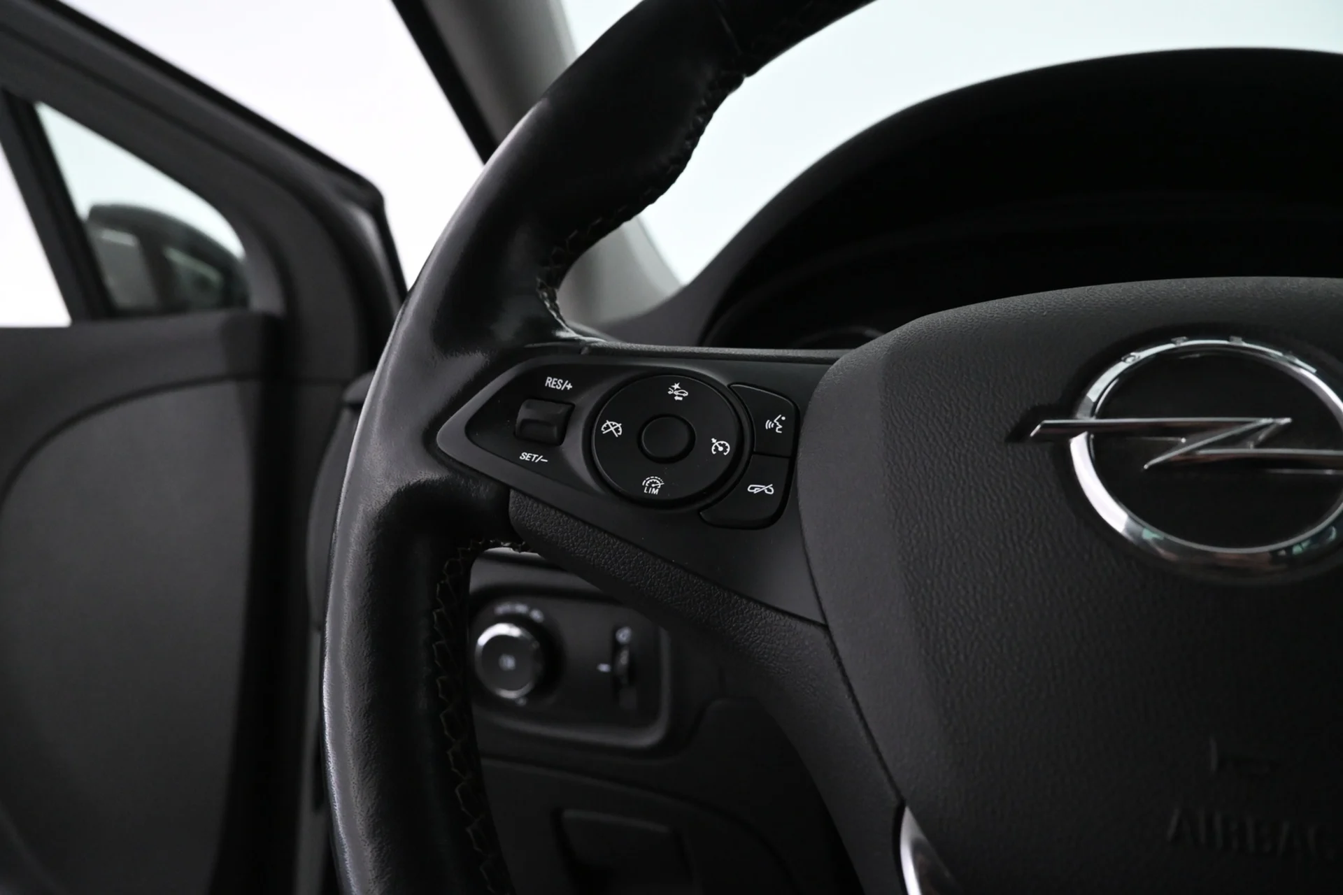 Car Image - 3GNI9cdfTAmhRjToNMeXYD