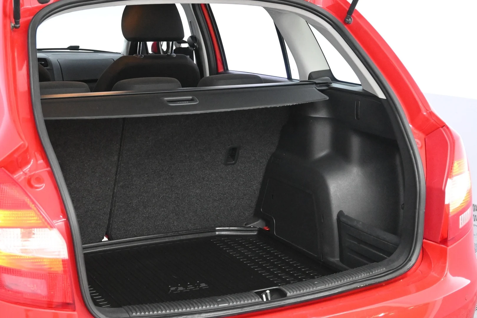 Car Image - 4oqZqBjM6as1gPwVMWwiq9
