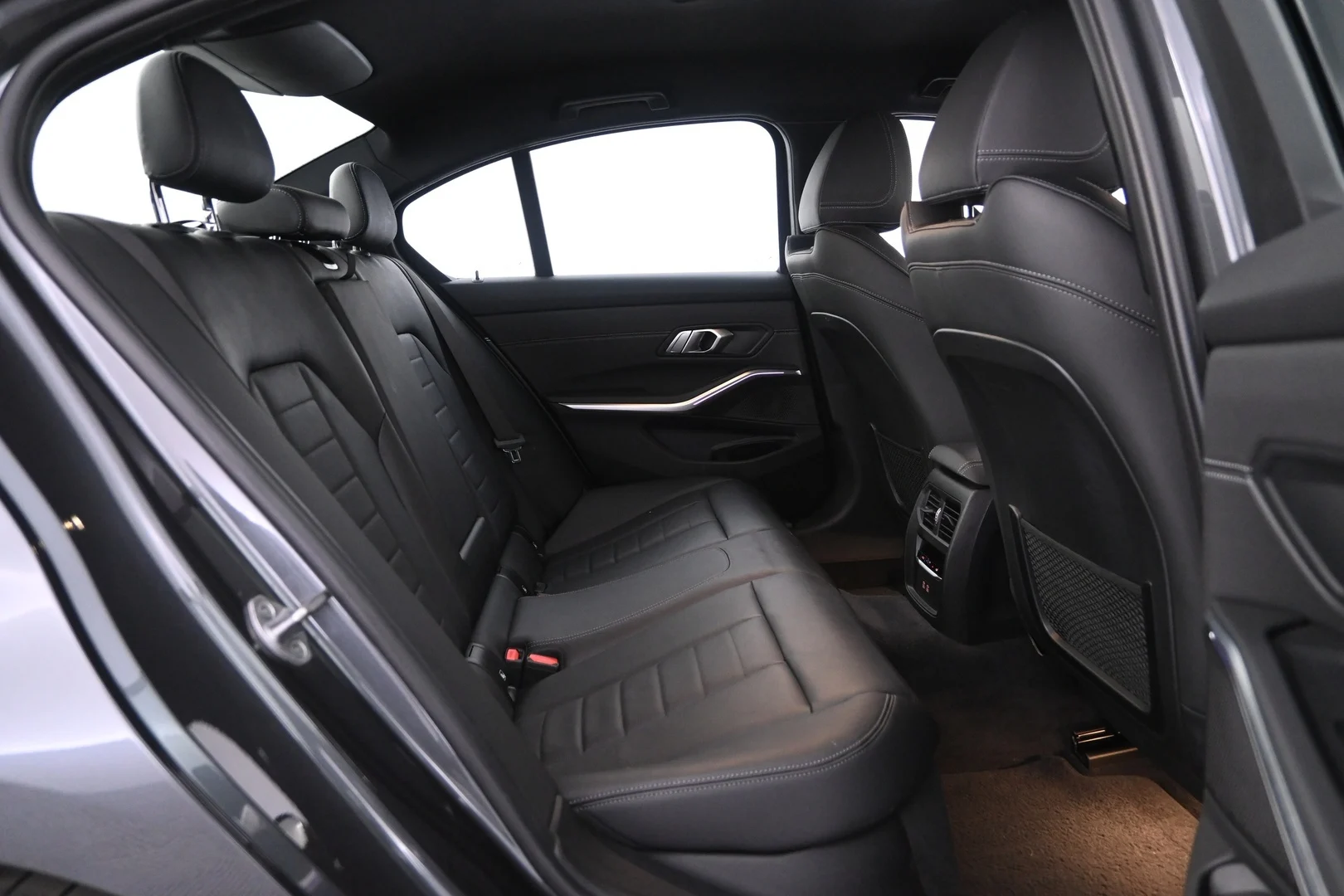 Car Image - 6uHjXw4PGQ9xa0PEtfsp8f
