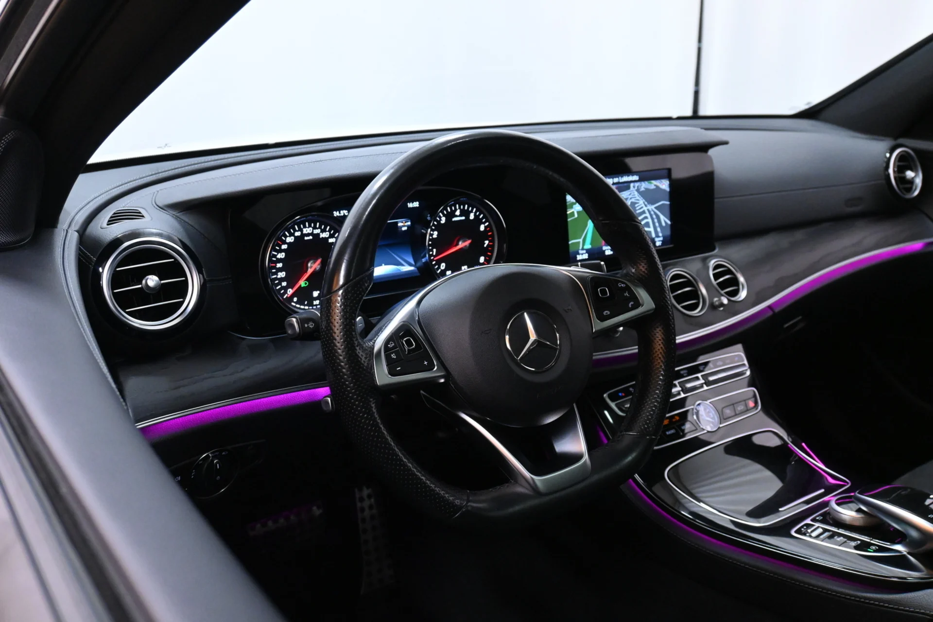 Car Image - 6rJvEPAIaPAJjDsv18Oe7v