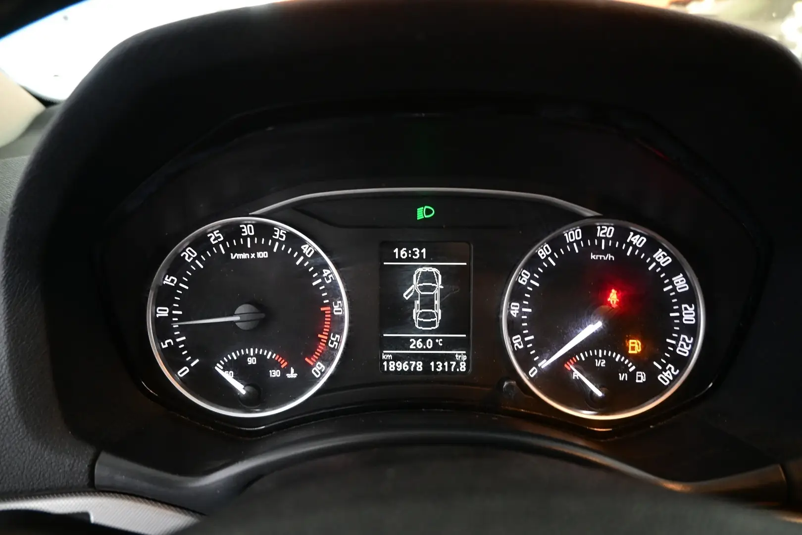Car Image - mg2vJldTOdFbKZNs4RcwH