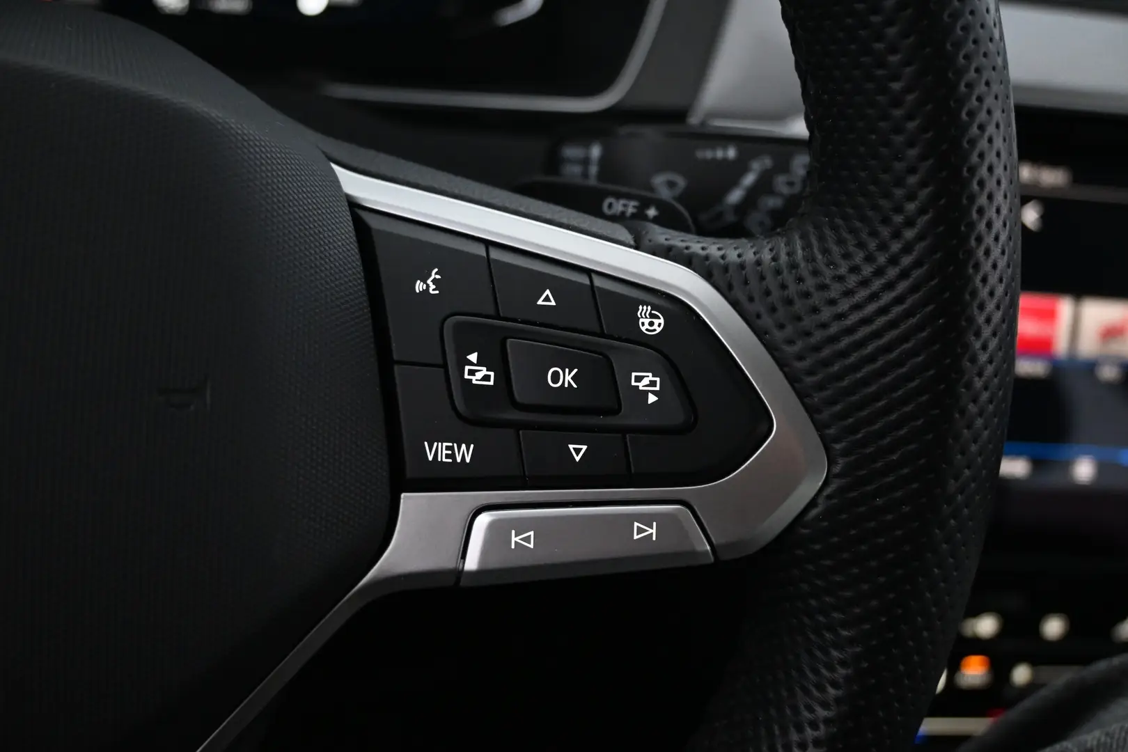 Car Image - 4hFCgmGpJ2AMhU88ymQ69w