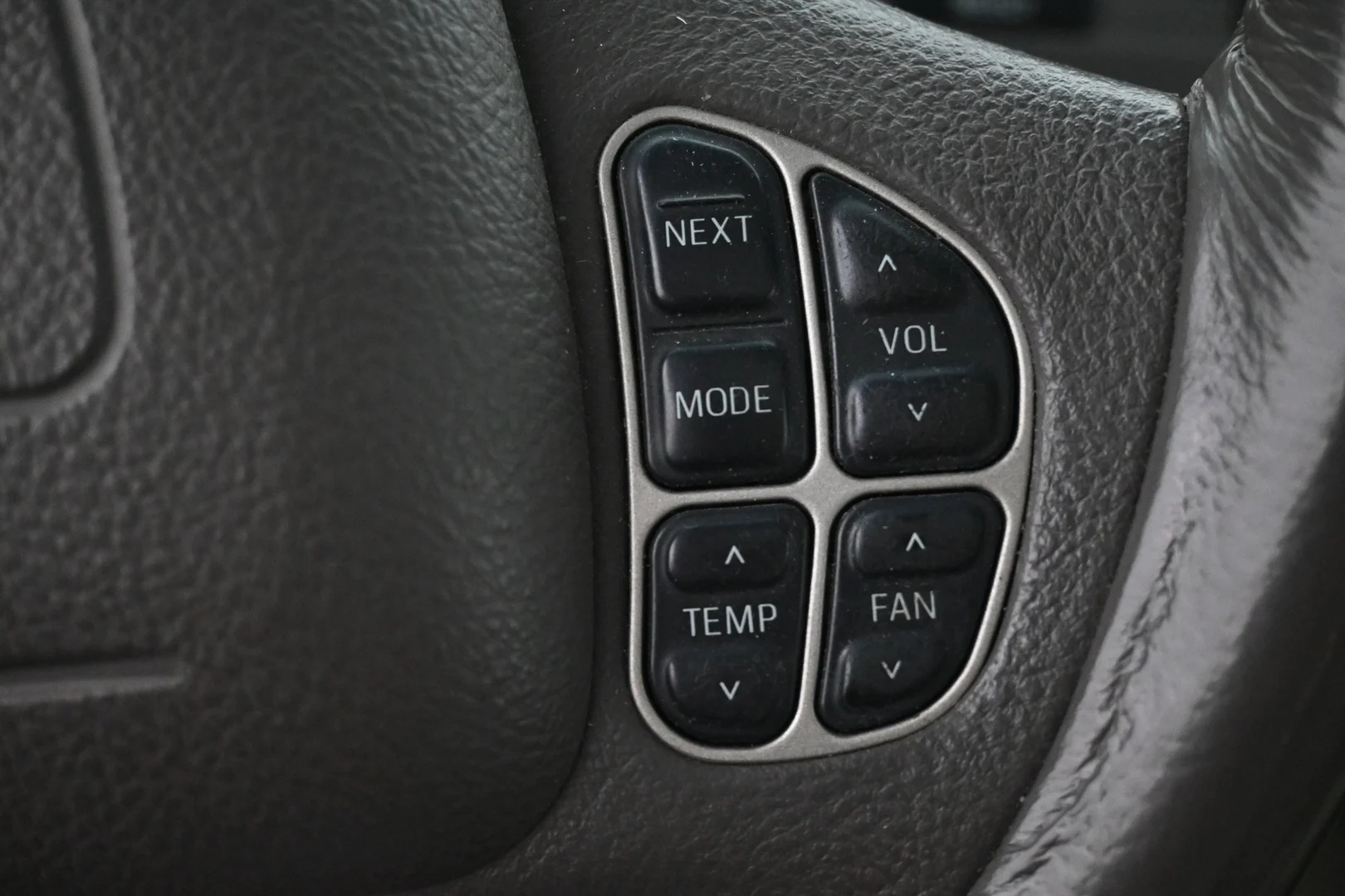 Car Image - 5VwifUGeeP45MUe8clfRP4
