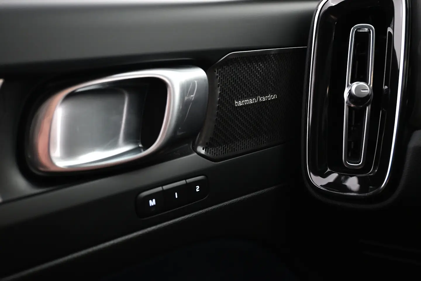 Car Image - 6ASo3uzImekx8Lg2LNgY0Q