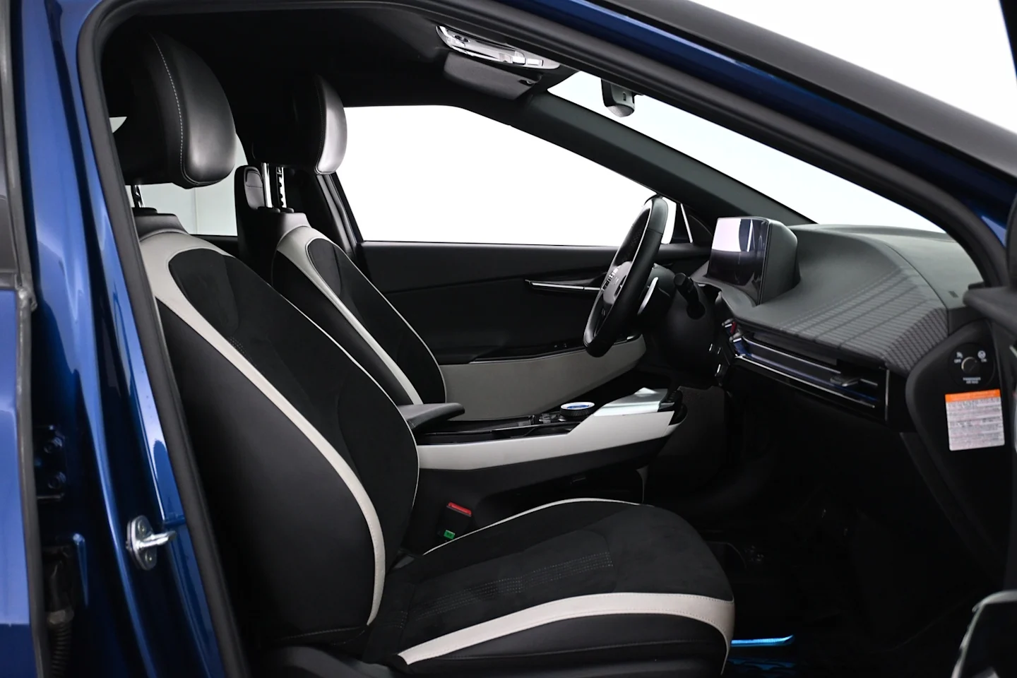 Car Image - Sb2rjwvvgdJKNOh6cyHUV