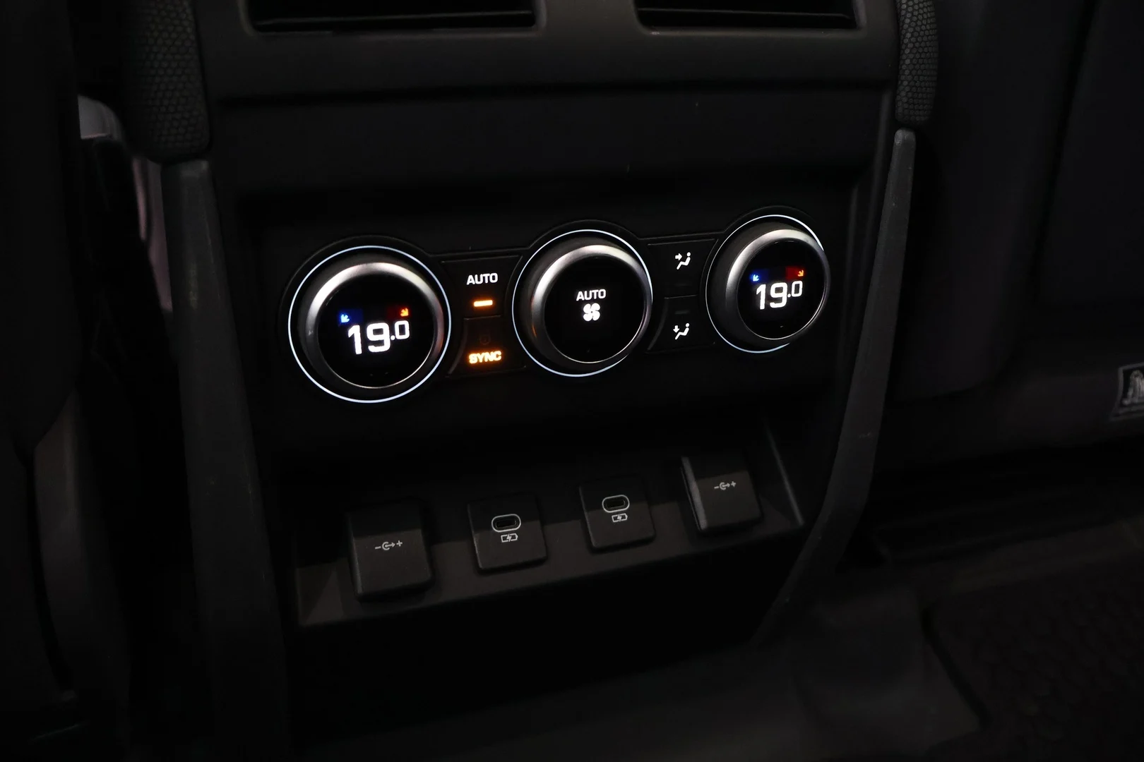 Car Image - 7xNo8mnsDNeMKEUSVNRNk9