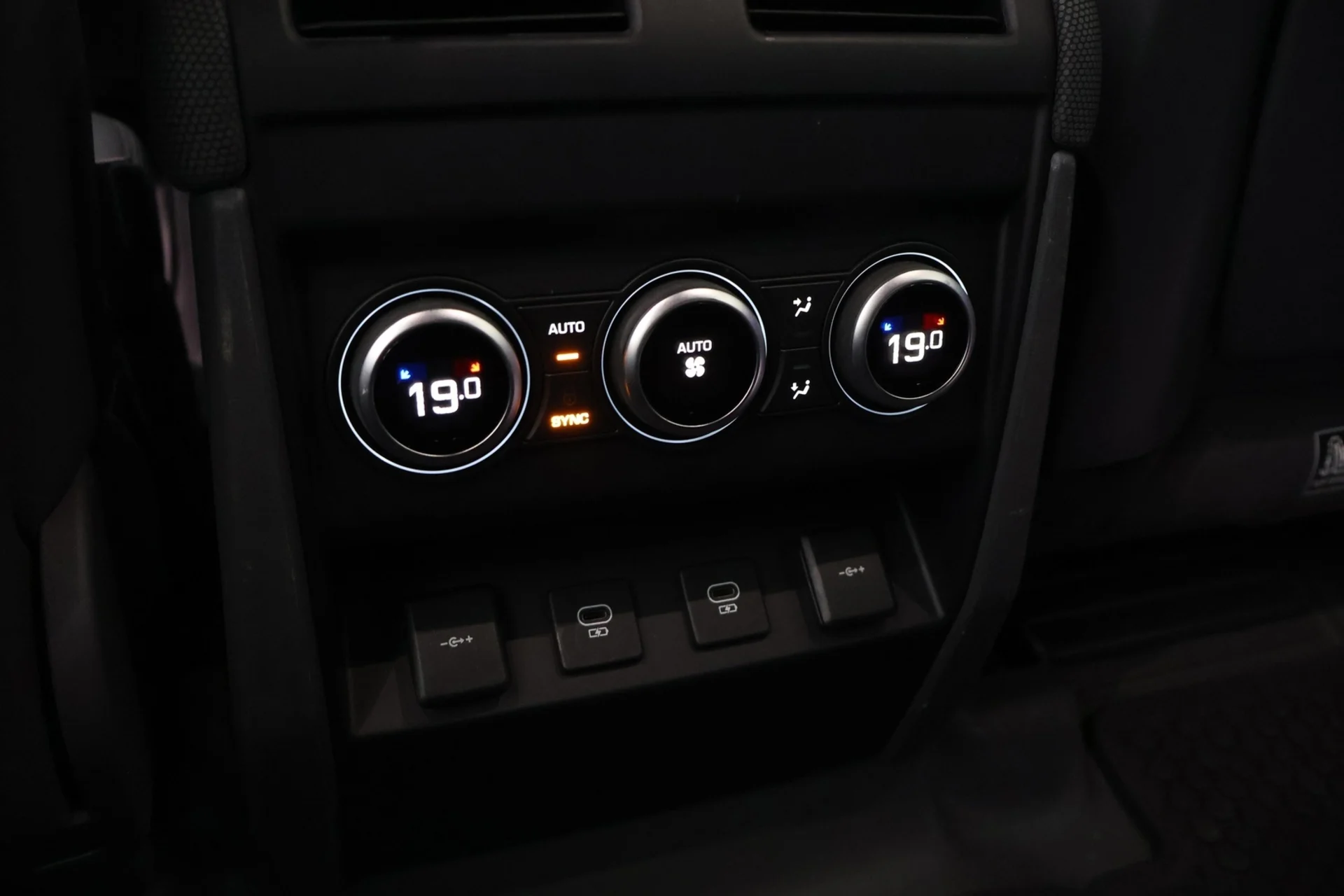 Car Image - 7xNo8mnsDNeMKEUSVNRNk9