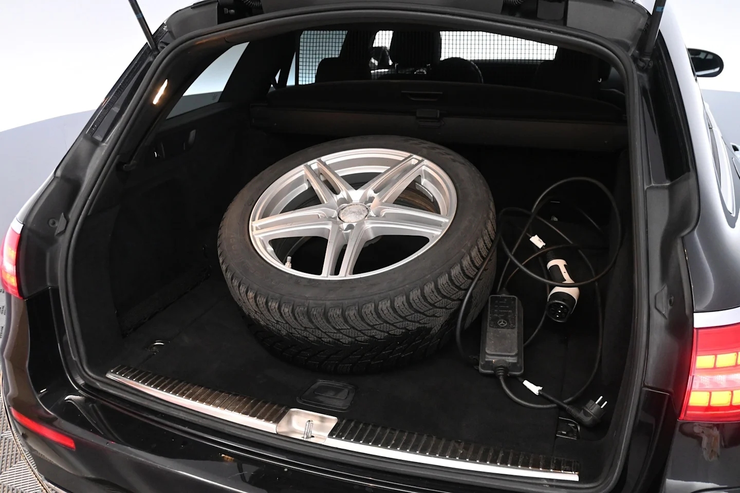 Car Image - 1Tp01wxWt1YV1JjE8mKjEw