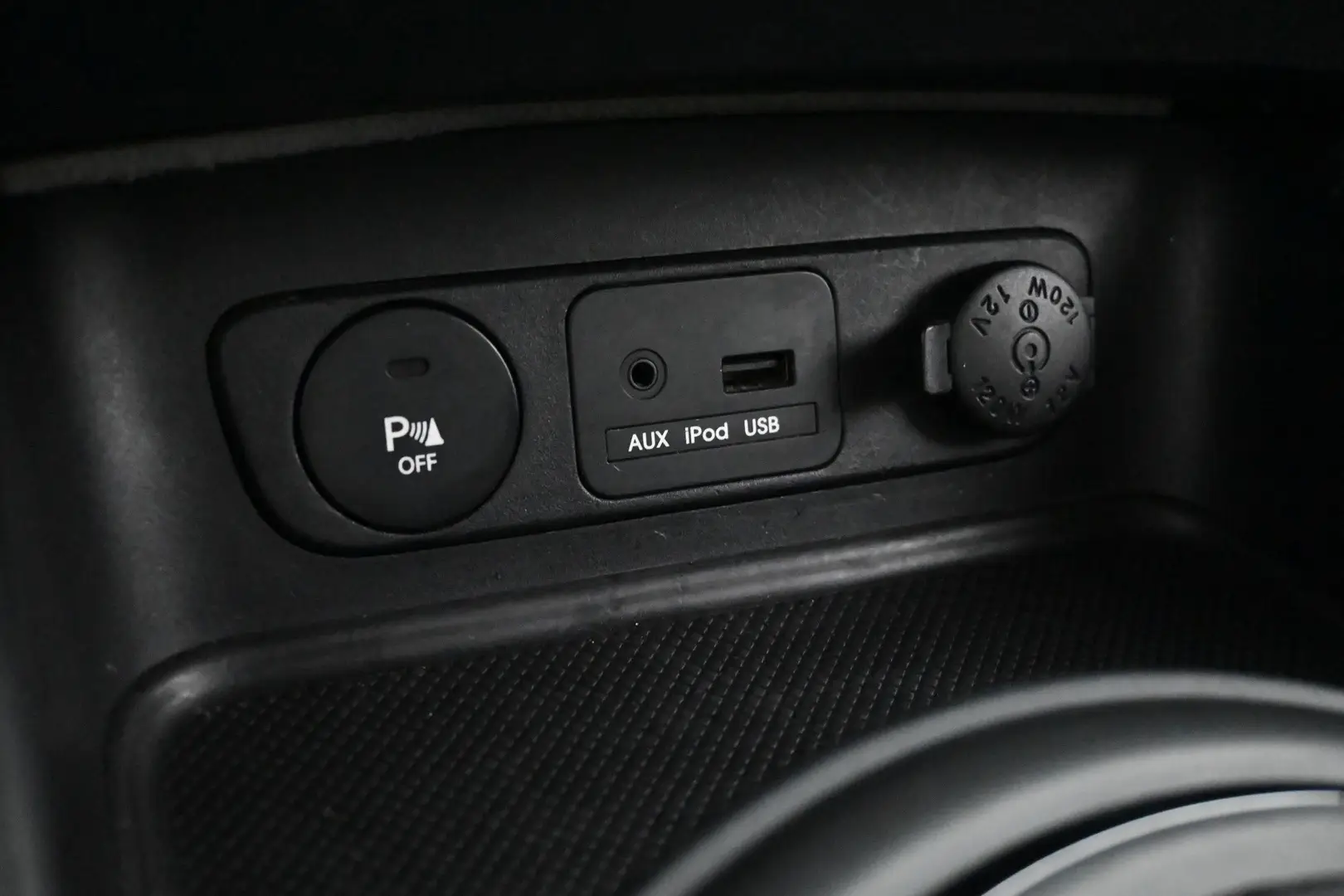 Car Image - 2XeRmwKRrz9RZzKtMCx3iV